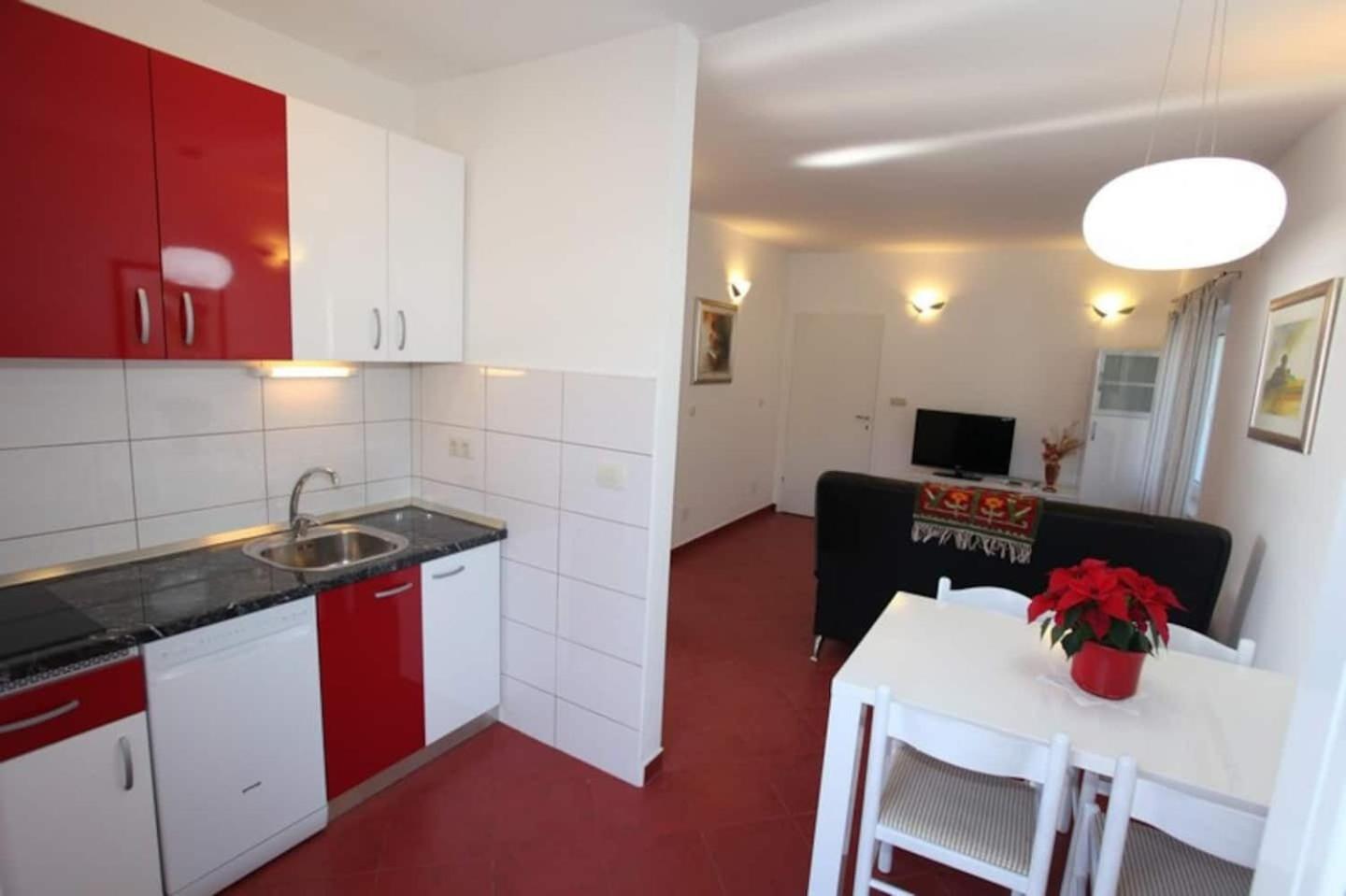 Nadi Apartman *